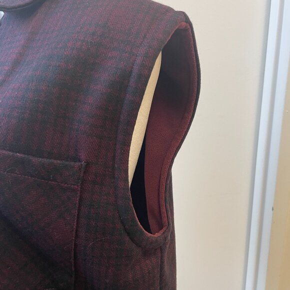 Sleeveless wool plaid coat in burgundy / Manteau veste sans-manche en laine - Picture 5 of 5